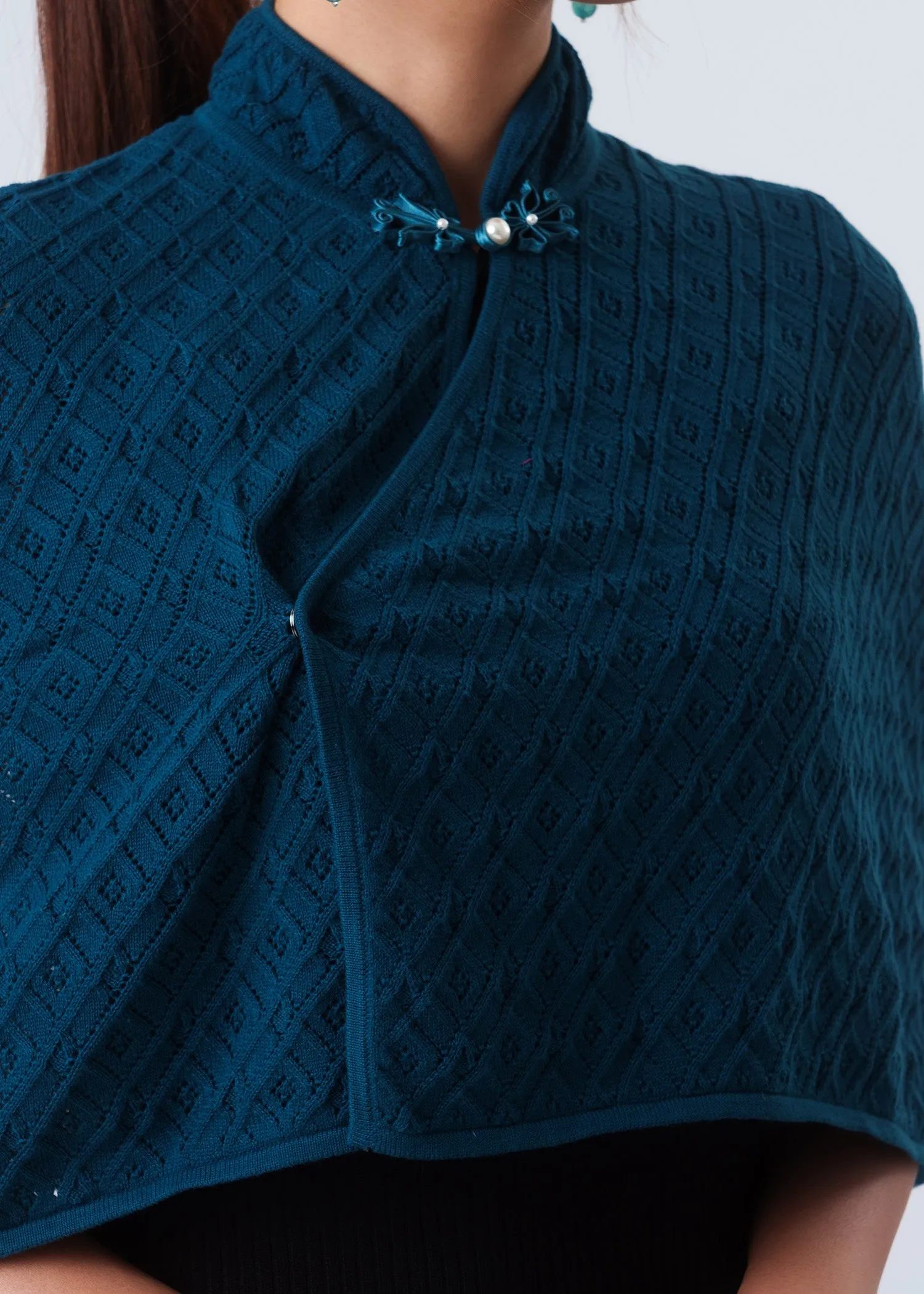 Knitted Qipao Cape w Pankou (Peacock Blue)