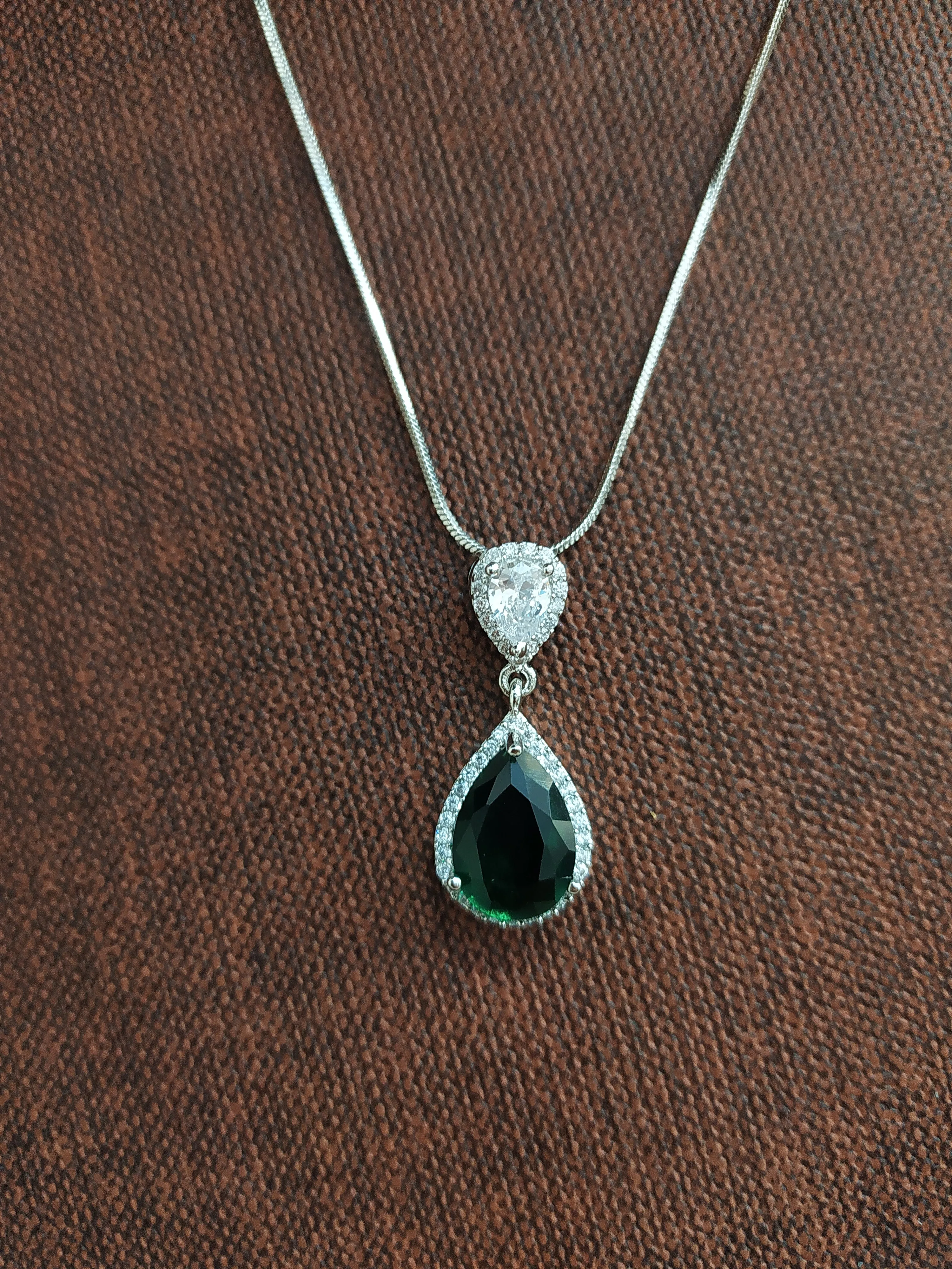 Shimmering Elegance Pear-Shaped Zircon Necklace Set