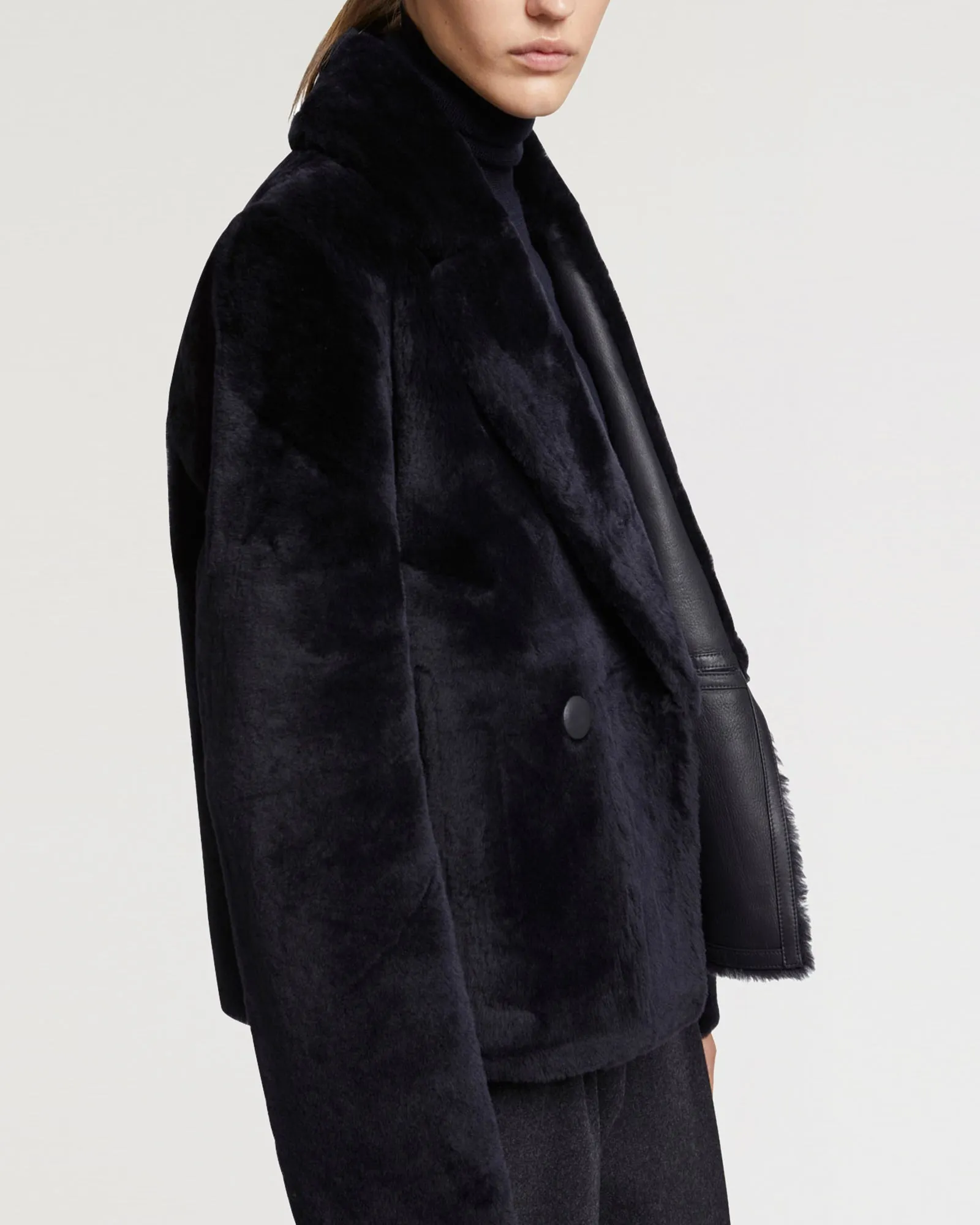 Short jacket in merino lambskin