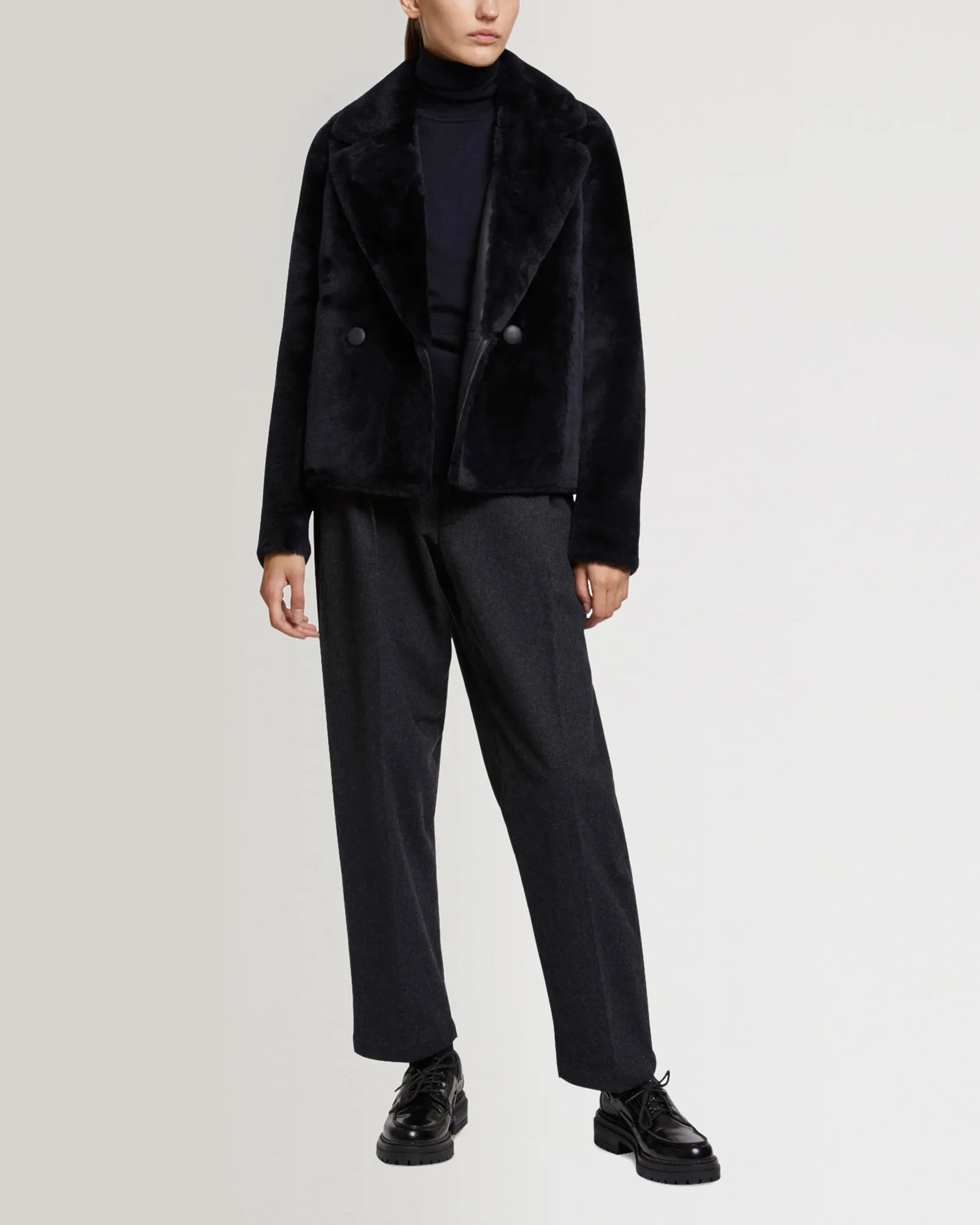 Short jacket in merino lambskin